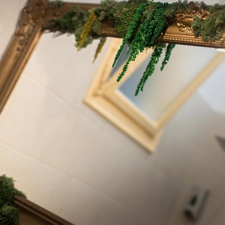 Budapestayz - Lonyay Studios Extérieur photo