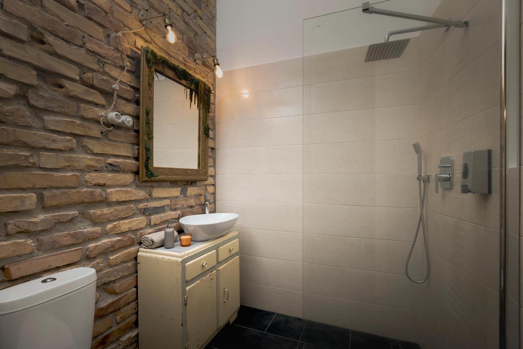 Budapestayz - Lonyay Studios Extérieur photo