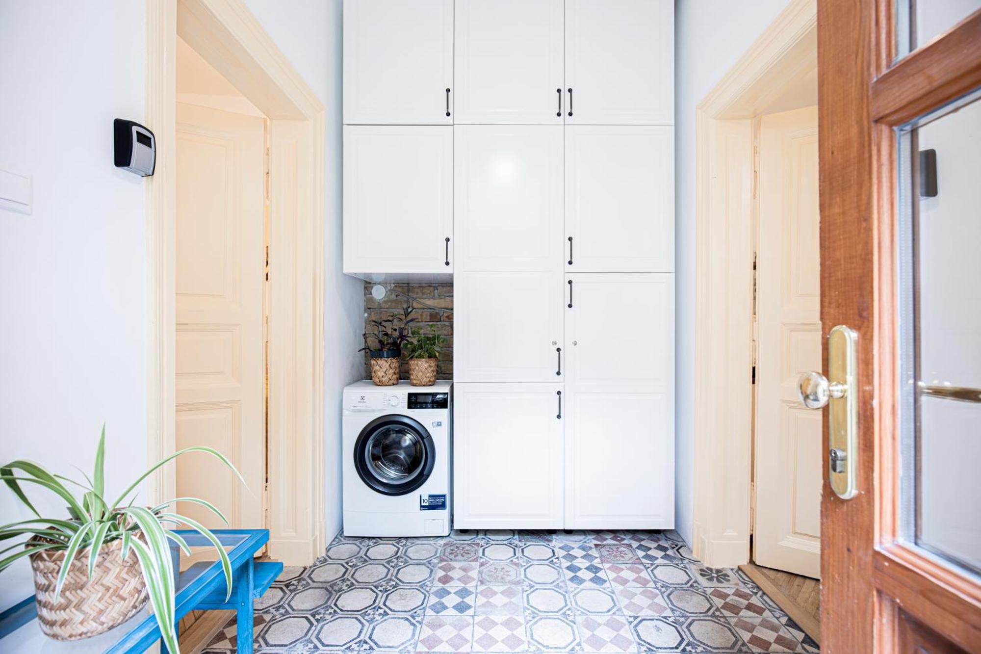 Budapestayz - Lonyay Studios Extérieur photo