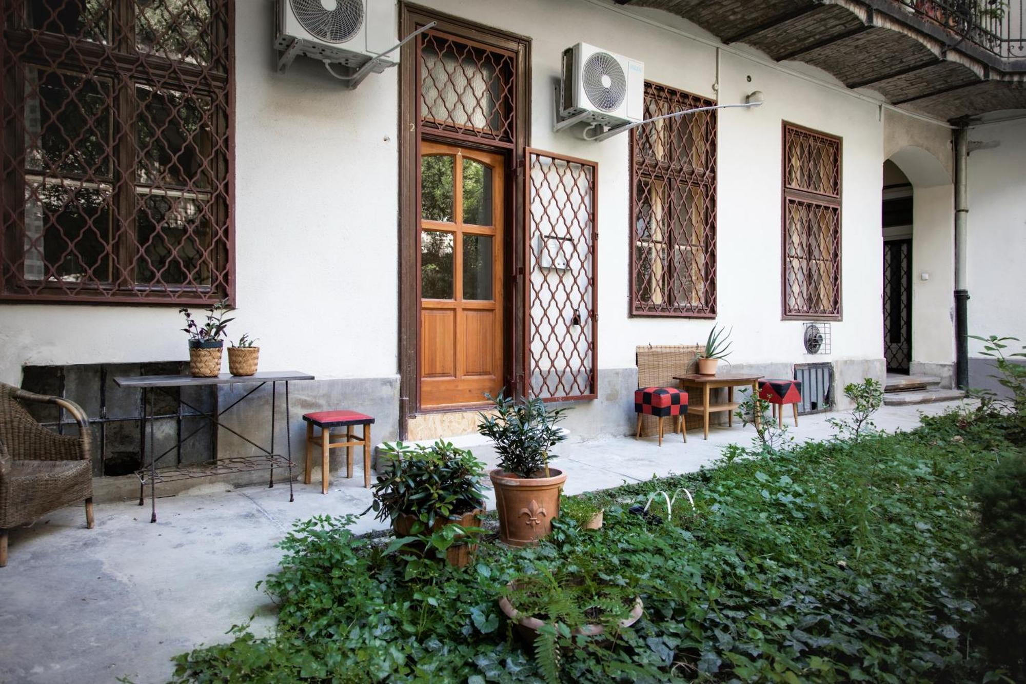 Budapestayz - Lonyay Studios Extérieur photo